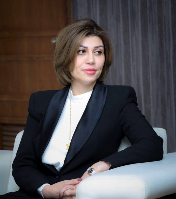 البرلمان يتهم وزيرة الهجرة العراقية بخرق القانون : كانت  تمدح الكاظمي وبعد انتهاء ولايته قامت بمهاجمته !