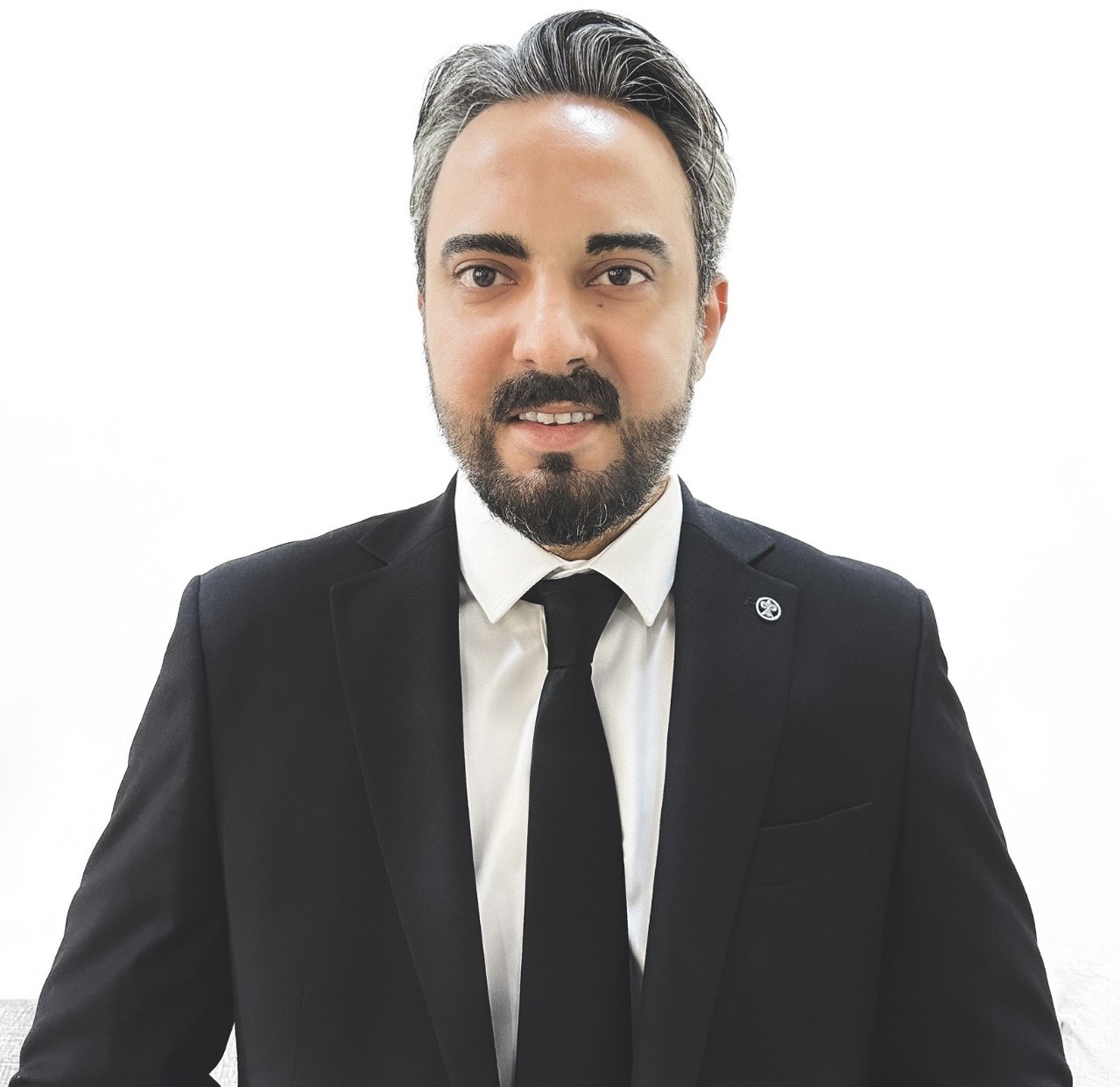 يلدرم صلاح الدين حسين – أول عراقي يحصل على لقب(inv.) “مخترع معتمد” من IFIA في خوارزميات الذكاء الاصطناعي.