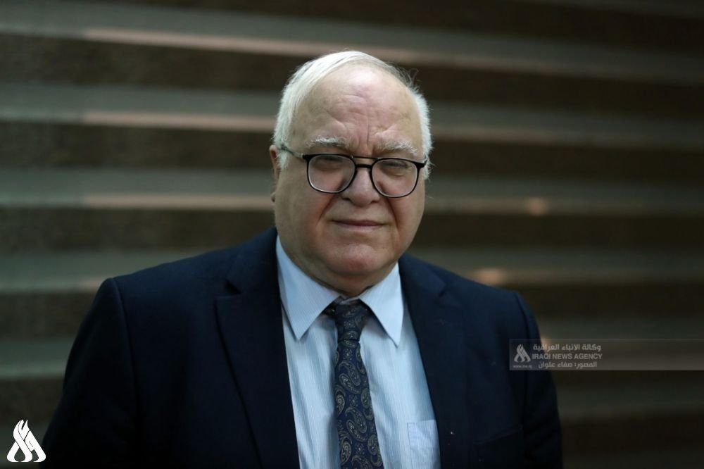 صالح: السياسة النقدية الحالية مستقرة ولا تتضمن أي توجه لرفع سعر الدولار صالح: السياسة النقدية الحالية مستقرة ولا تتضمن أي توجه لرفع سعر الدولار